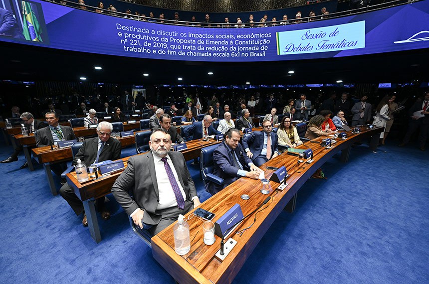 Senado aprova fim da escala 6×1. Entenda os impactos para as empresas.